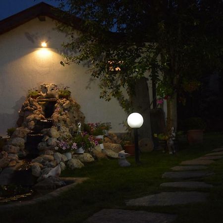 Guest House Raiski Kаt Mezek Экстерьер фото