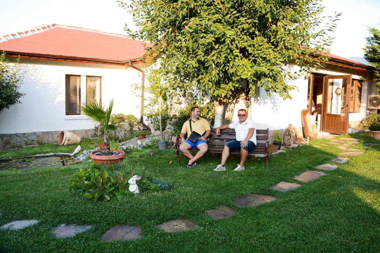 Guest House Raiski Kаt Mezek Экстерьер фото