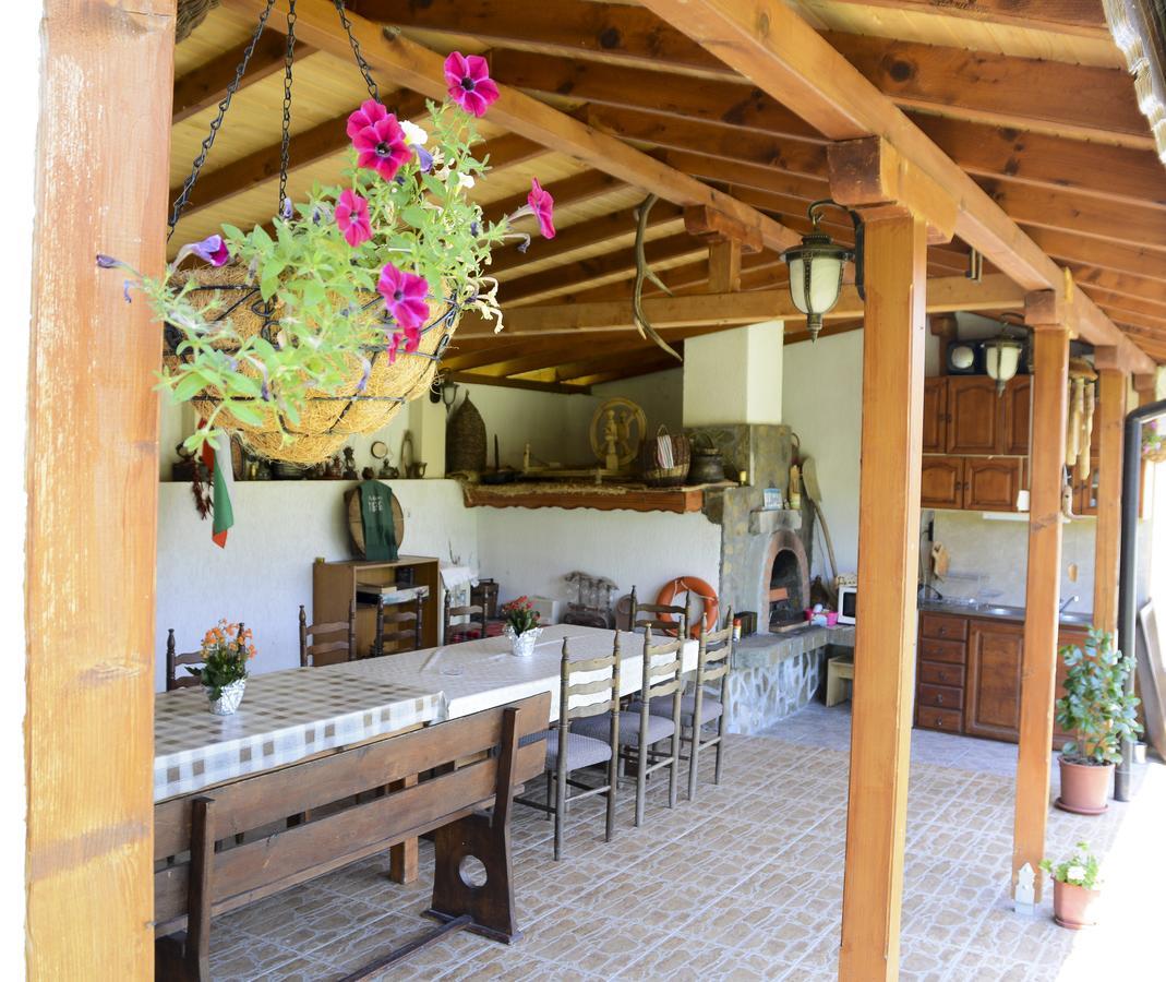 Guest House Raiski Kаt Mezek Экстерьер фото