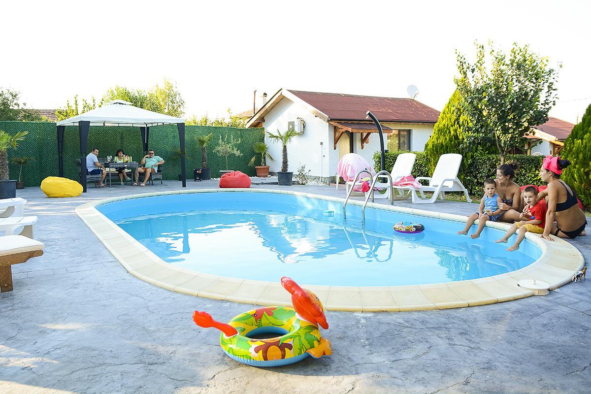 Guest House Raiski Kаt Mezek Экстерьер фото