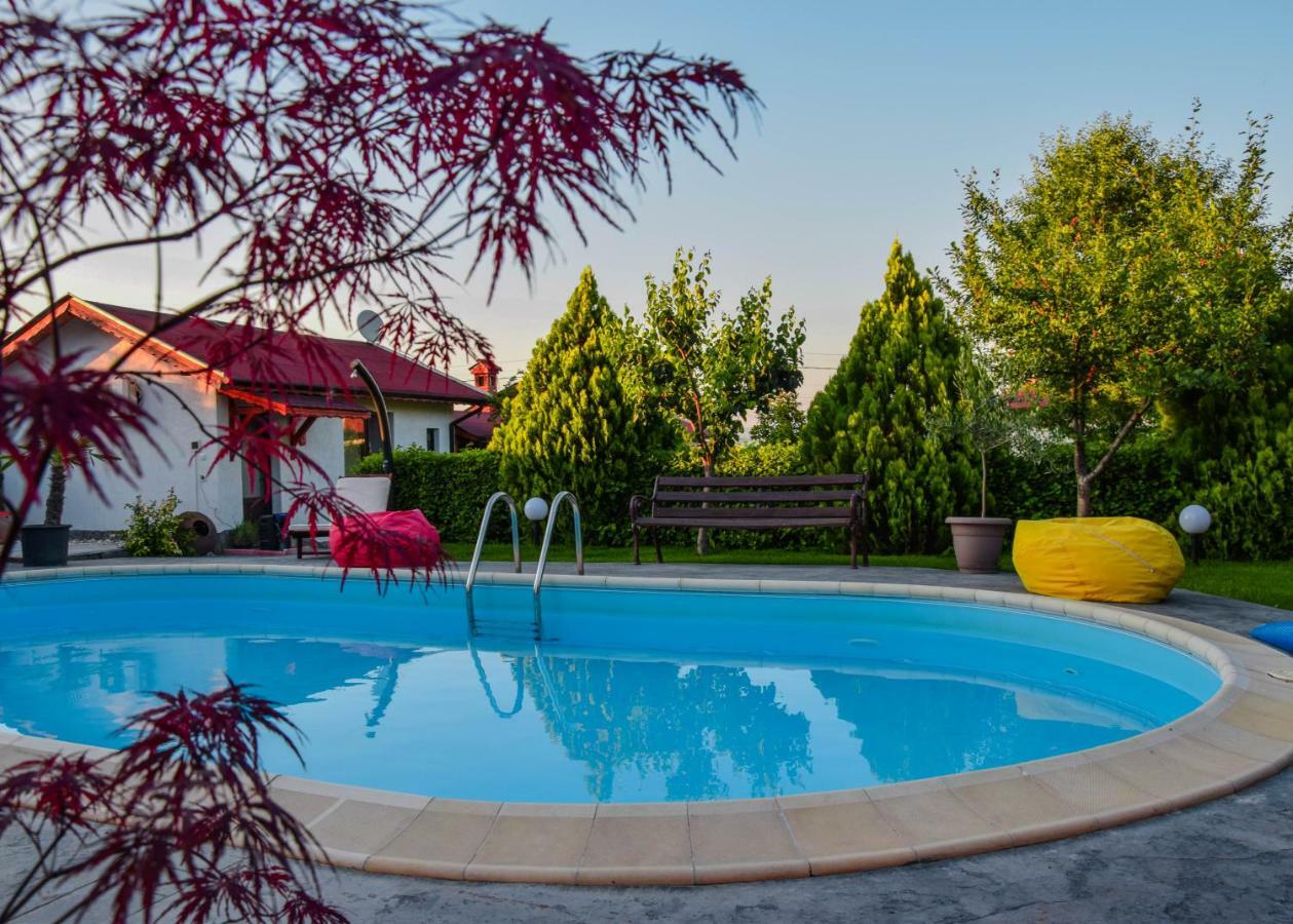 Guest House Raiski Kаt Mezek Экстерьер фото