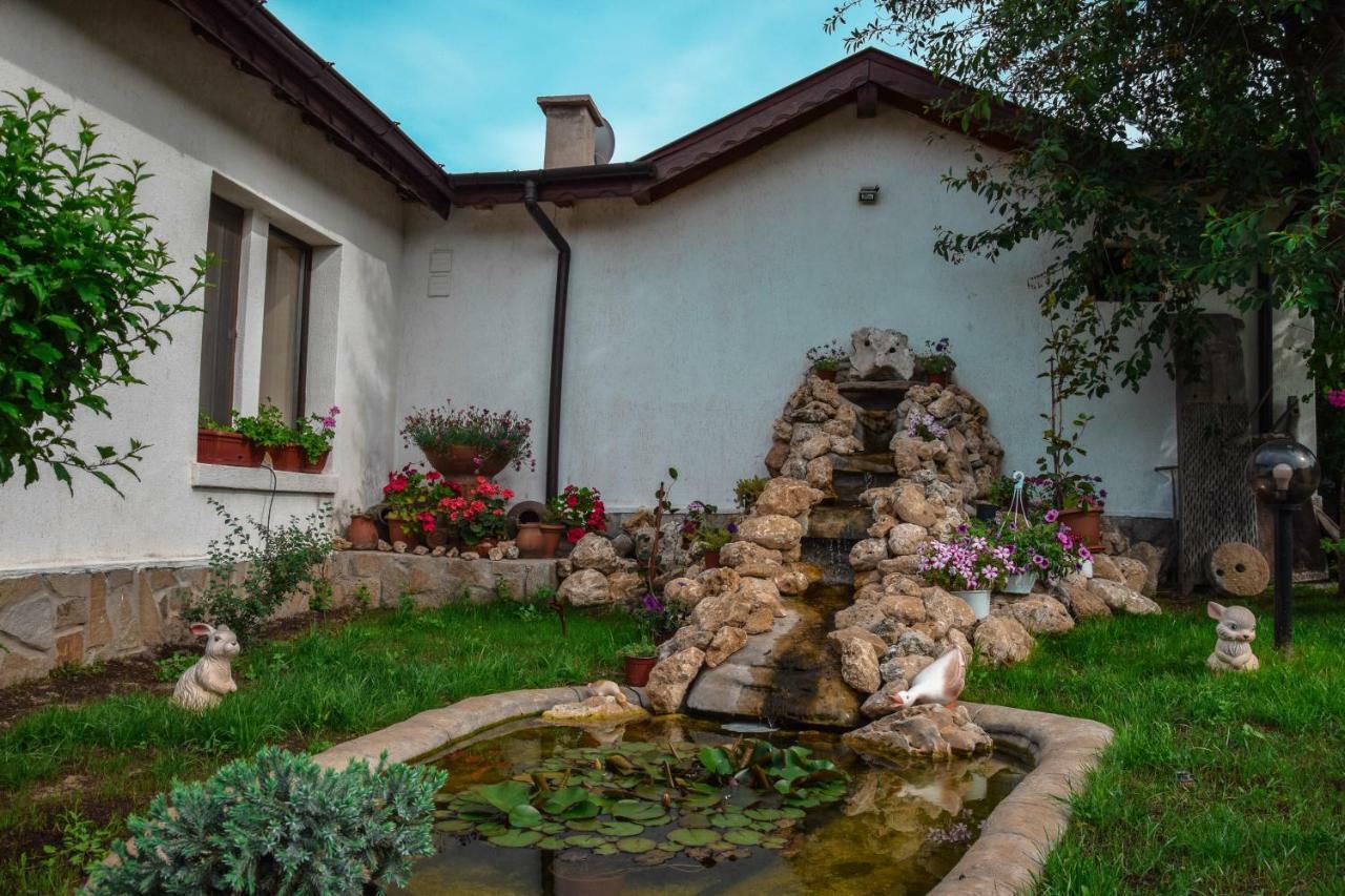 Guest House Raiski Kаt Mezek Экстерьер фото