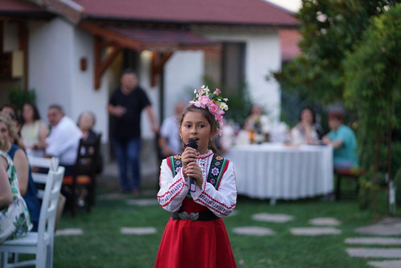 Guest House Raiski Kаt Mezek Экстерьер фото